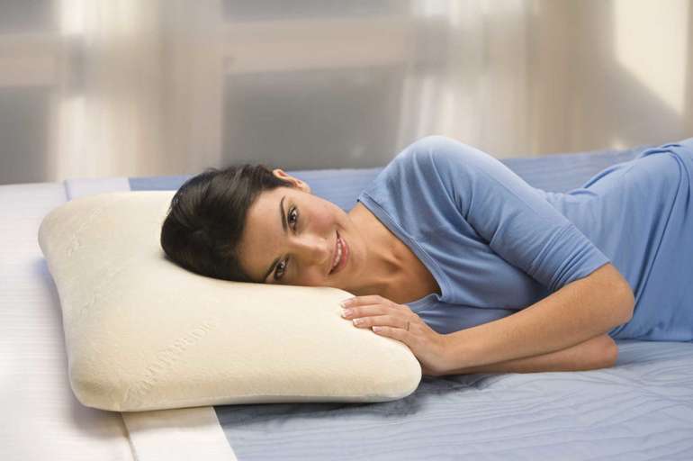 Как правильно выбрать ортопедическую подушку для сна?