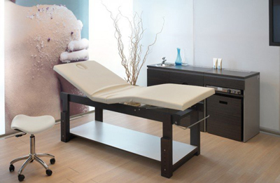Дерев'яний масажний стіл